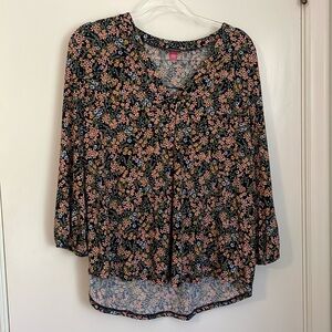 Vince Camuto Floral blouse- size large